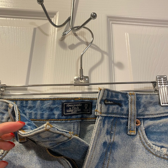 Embroidered Foral Jean Shorts - Picture 2 of 3